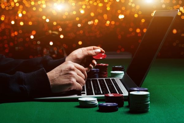 Catatan privasi akun pada halaman dompet digital